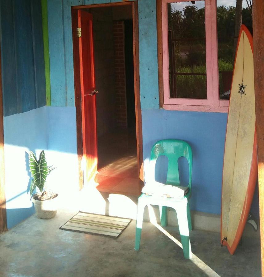 Salty Dog Hostel Telukdalem المظهر الخارجي الصورة
