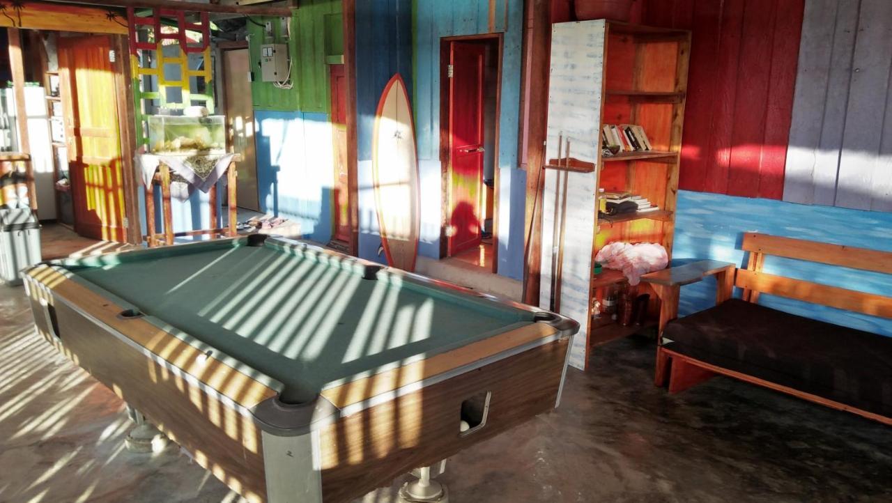 Salty Dog Hostel Telukdalem المظهر الخارجي الصورة