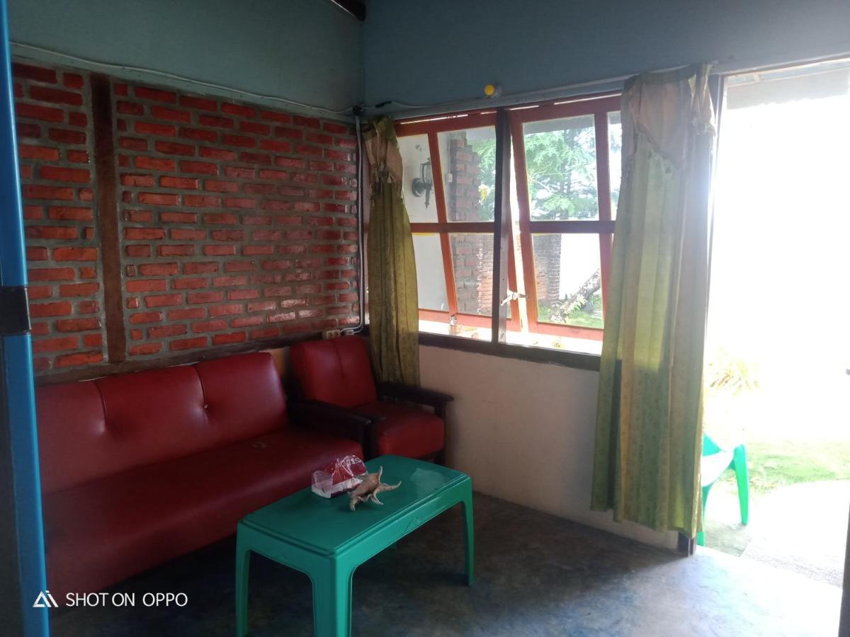 Salty Dog Hostel Telukdalem المظهر الخارجي الصورة